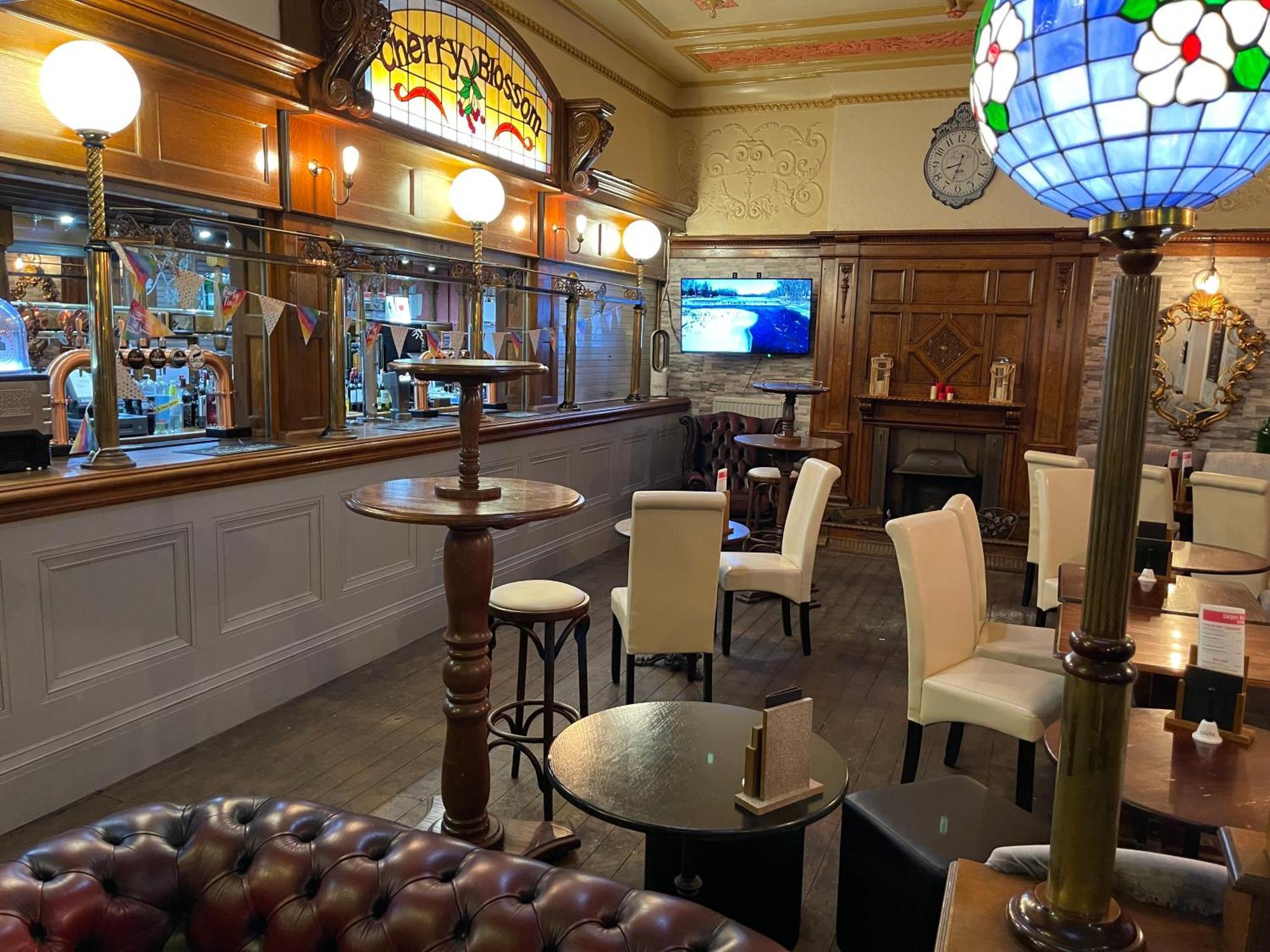 Cherry Blossom Inn Blackpool Bagian luar foto