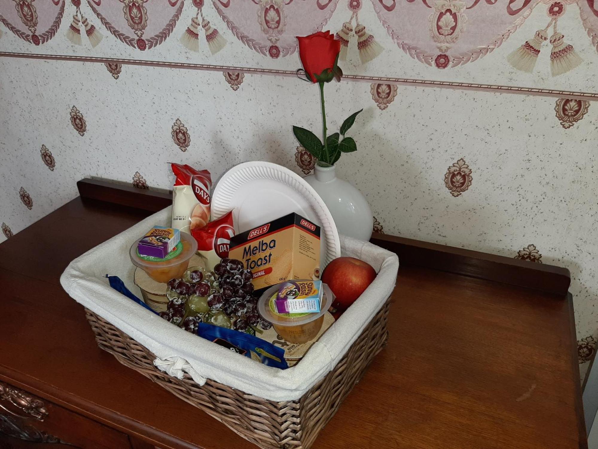 Cherry Blossom Inn Blackpool Bagian luar foto