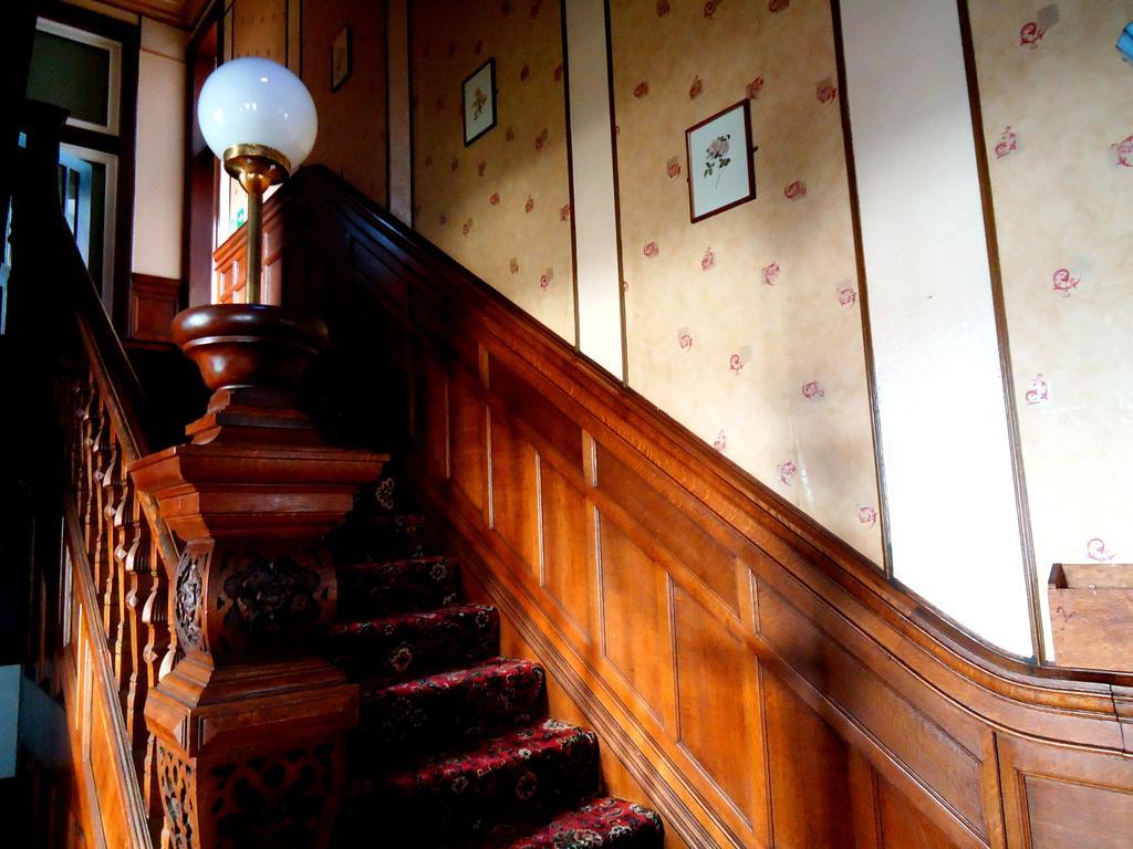 Cherry Blossom Inn Blackpool Bagian luar foto