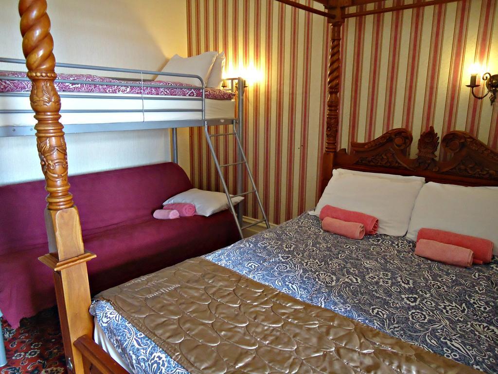 Cherry Blossom Inn Blackpool Bagian luar foto