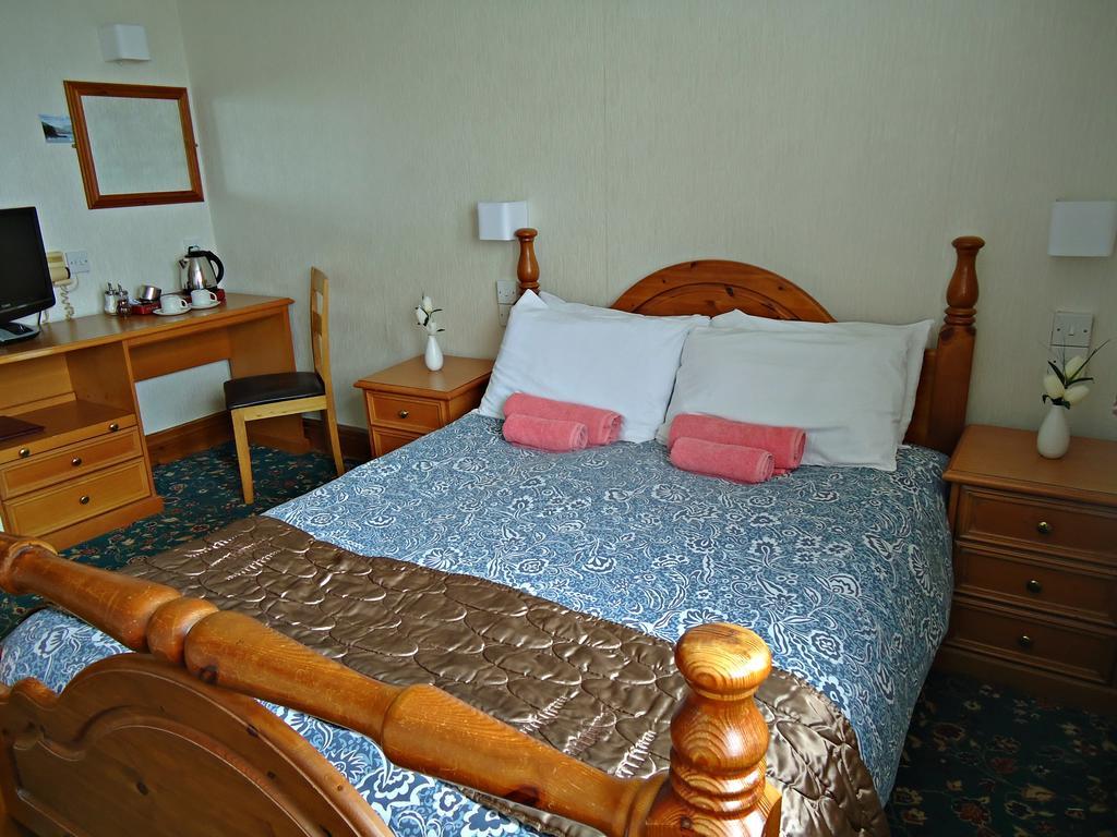 Cherry Blossom Inn Blackpool Bagian luar foto